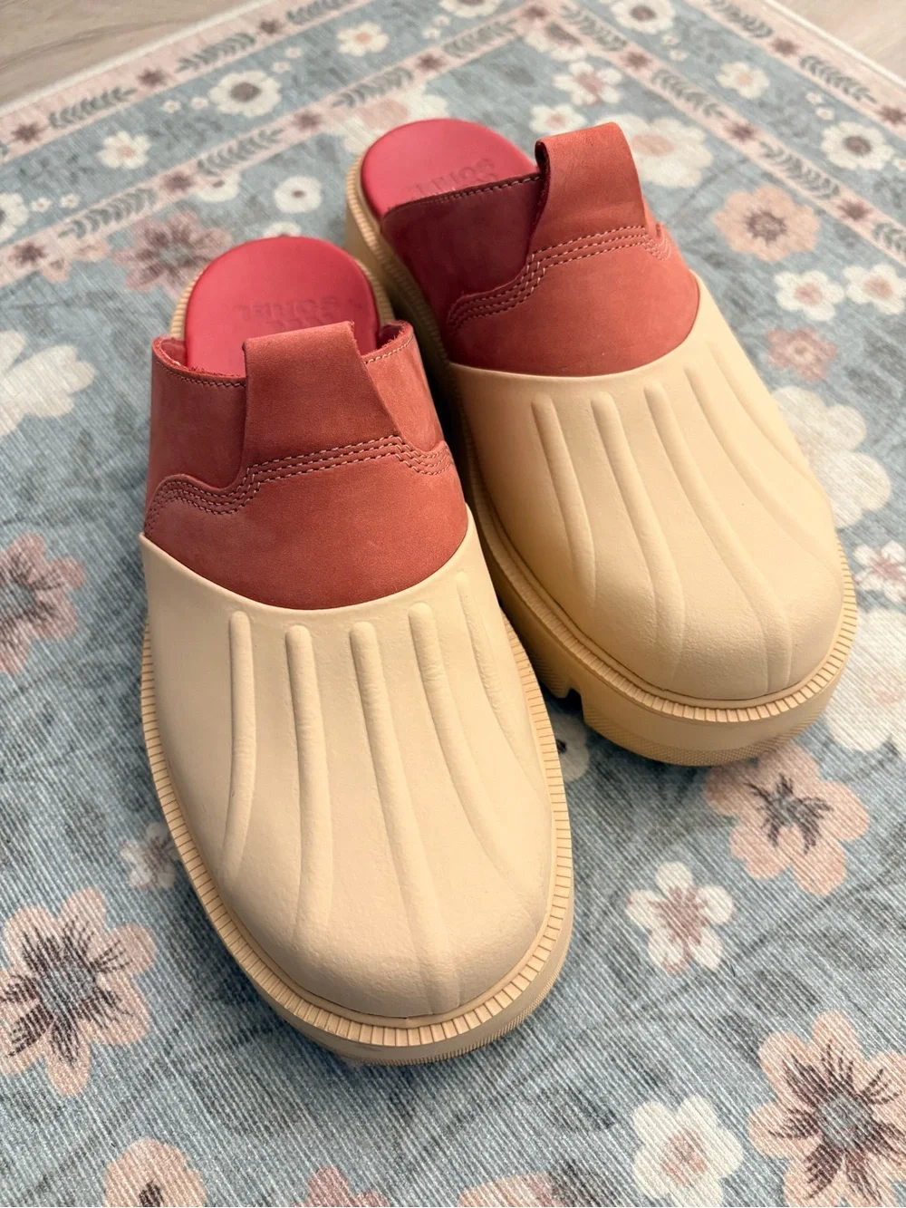 Sorel Slip-On Clog in Cream & Rust Red